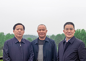 省金融監(jiān)督管理局張世平局長、省人大農(nóng)業(yè)與農(nóng)村委員會劉宗林主任一行蒞臨湘豐茶業(yè)集團(tuán)考察、指導(dǎo)